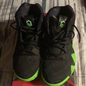 Nike Kyrie 4s Halloween